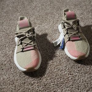 Adidas shoes never worn